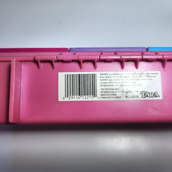 Vintage Barbie Doll Accessories Case 1999 Mattel and Wardrobe 2002 - Picture 4 of 12